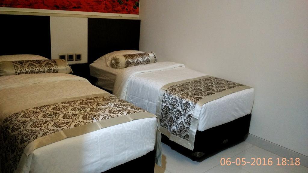Malang City Boulevard Homestay Kültér fotó