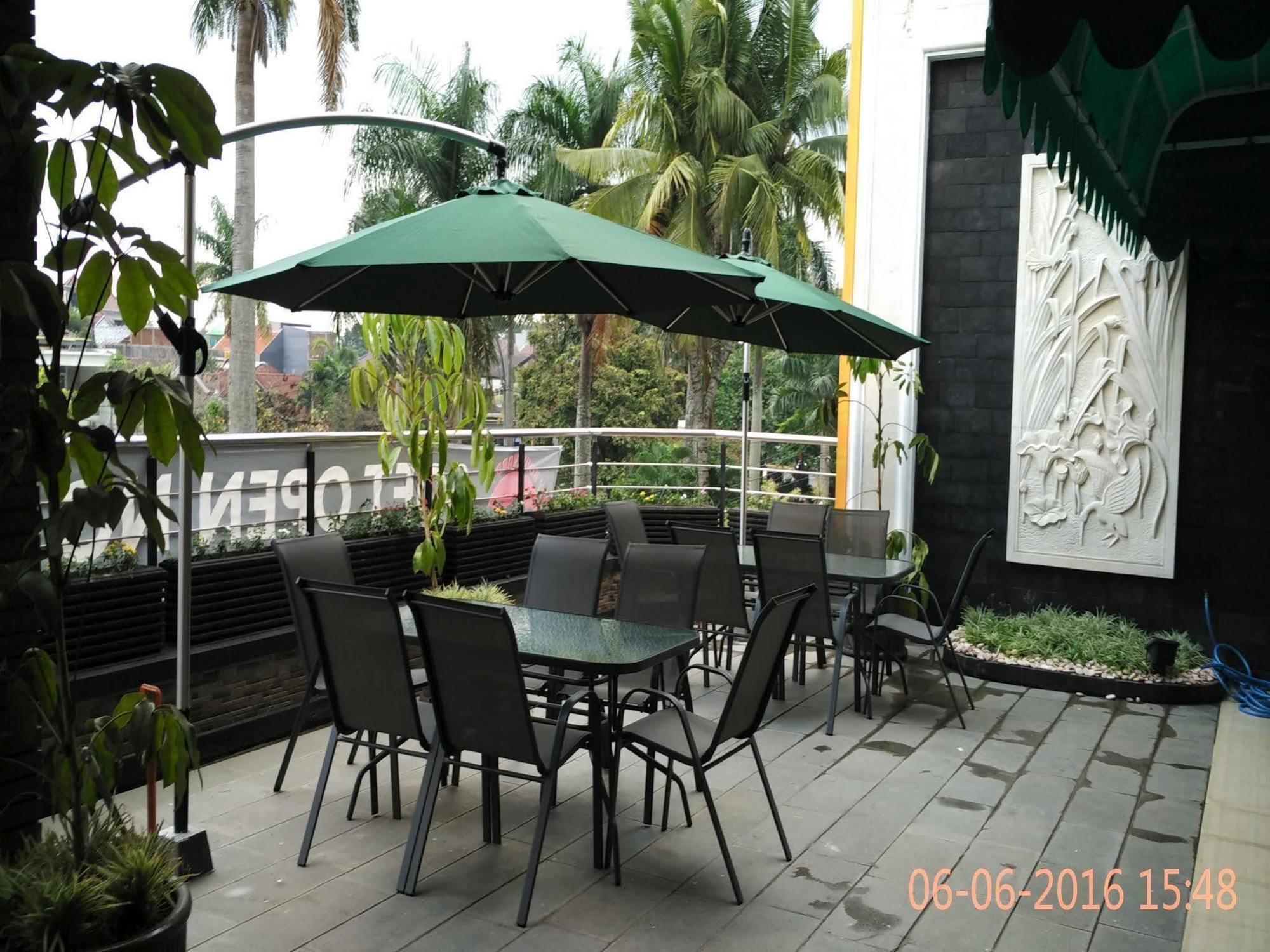 Malang City Boulevard Homestay Kültér fotó